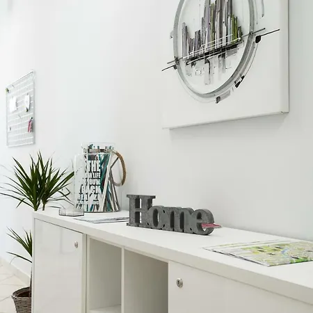 Enjoy Ponte Lungo * Rom