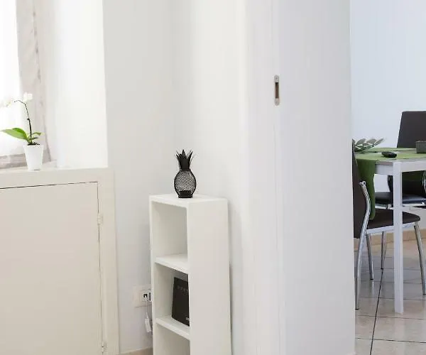 Enjoy Ponte Lungo בית נופש רומא